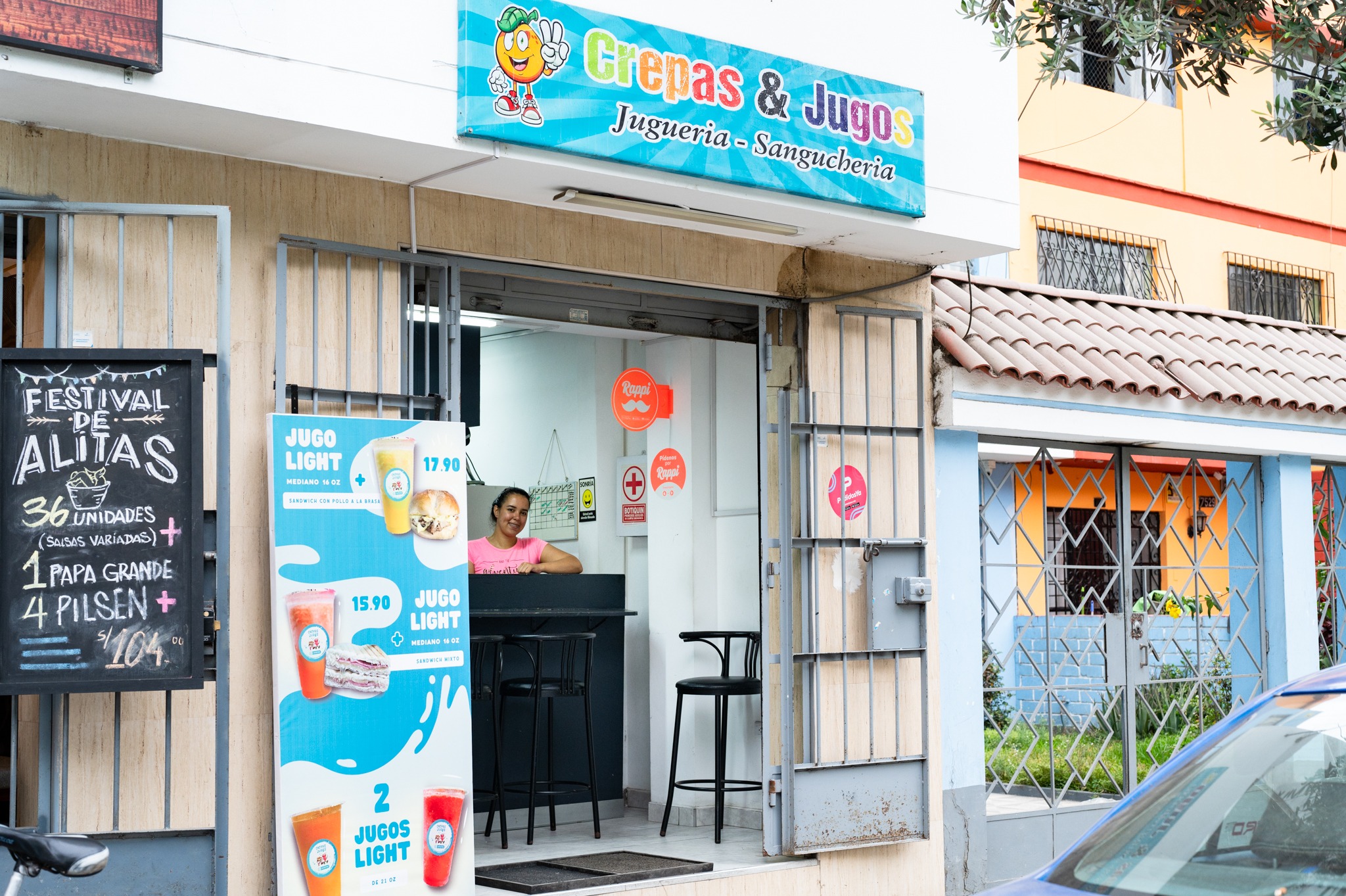 Fachada de Crepas y Jugos